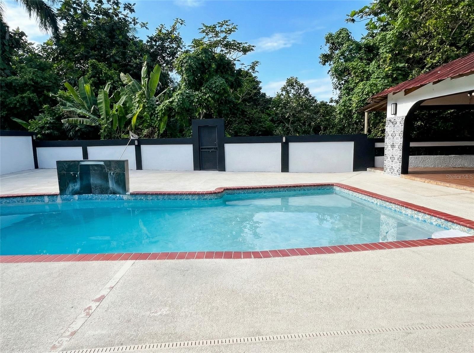 URB. COLINAS DEL YUNQUE, RIO GRANDE, PR - Residential