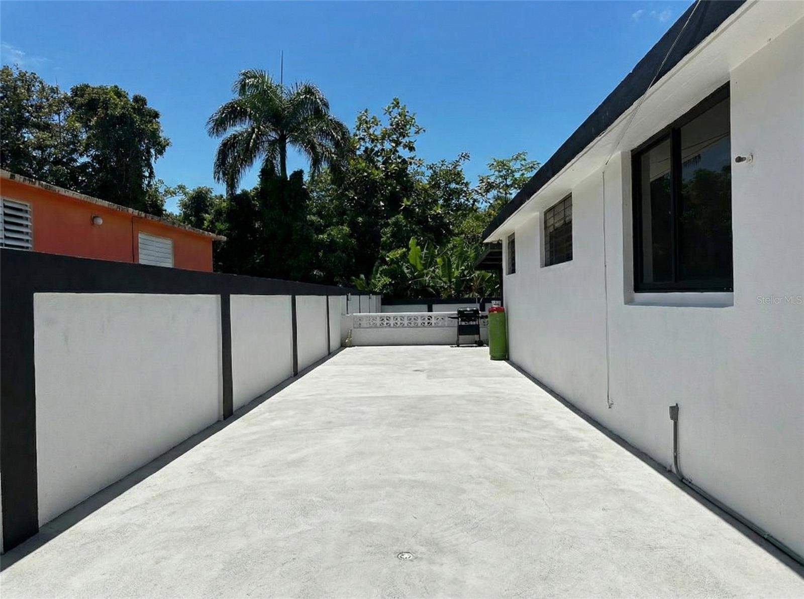 URB. COLINAS DEL YUNQUE, RIO GRANDE, PR - Residential