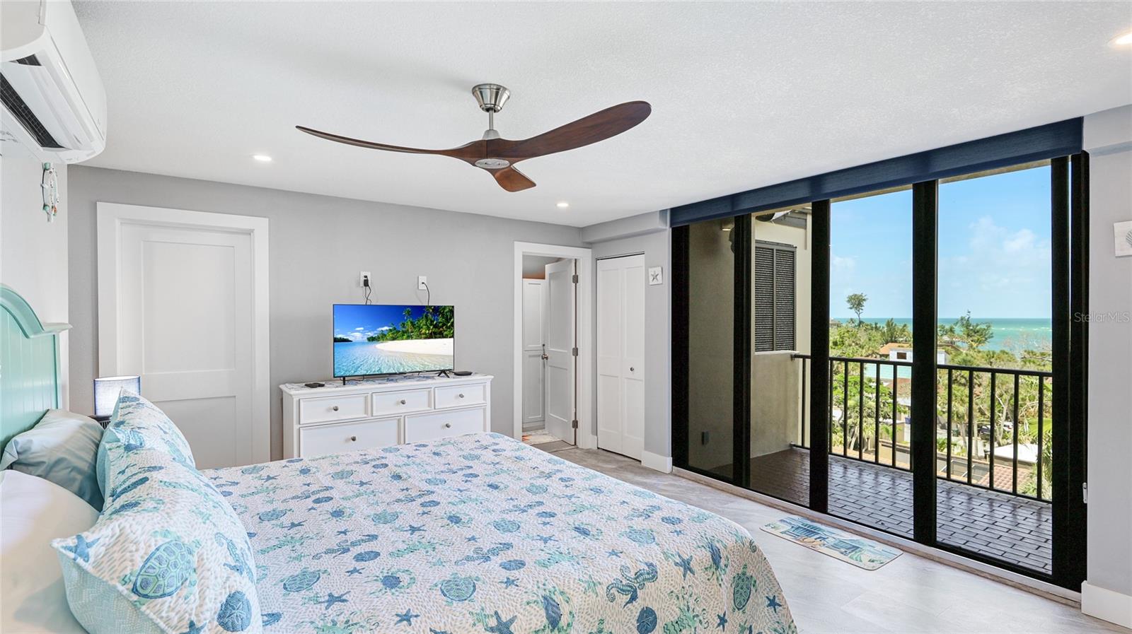 SANDY COVE - Residential Lease