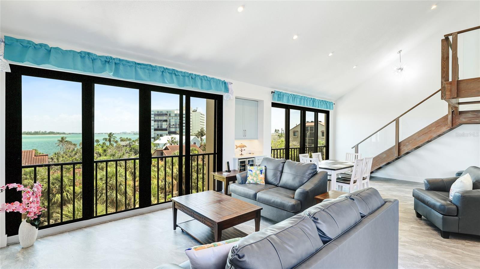 SANDY COVE - Residential Lease