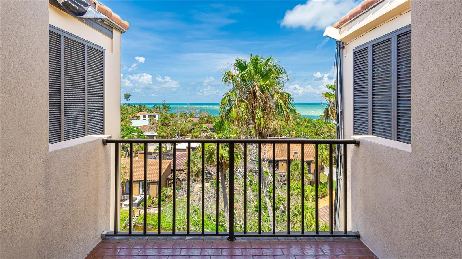 SANDY COVE - Residential Lease