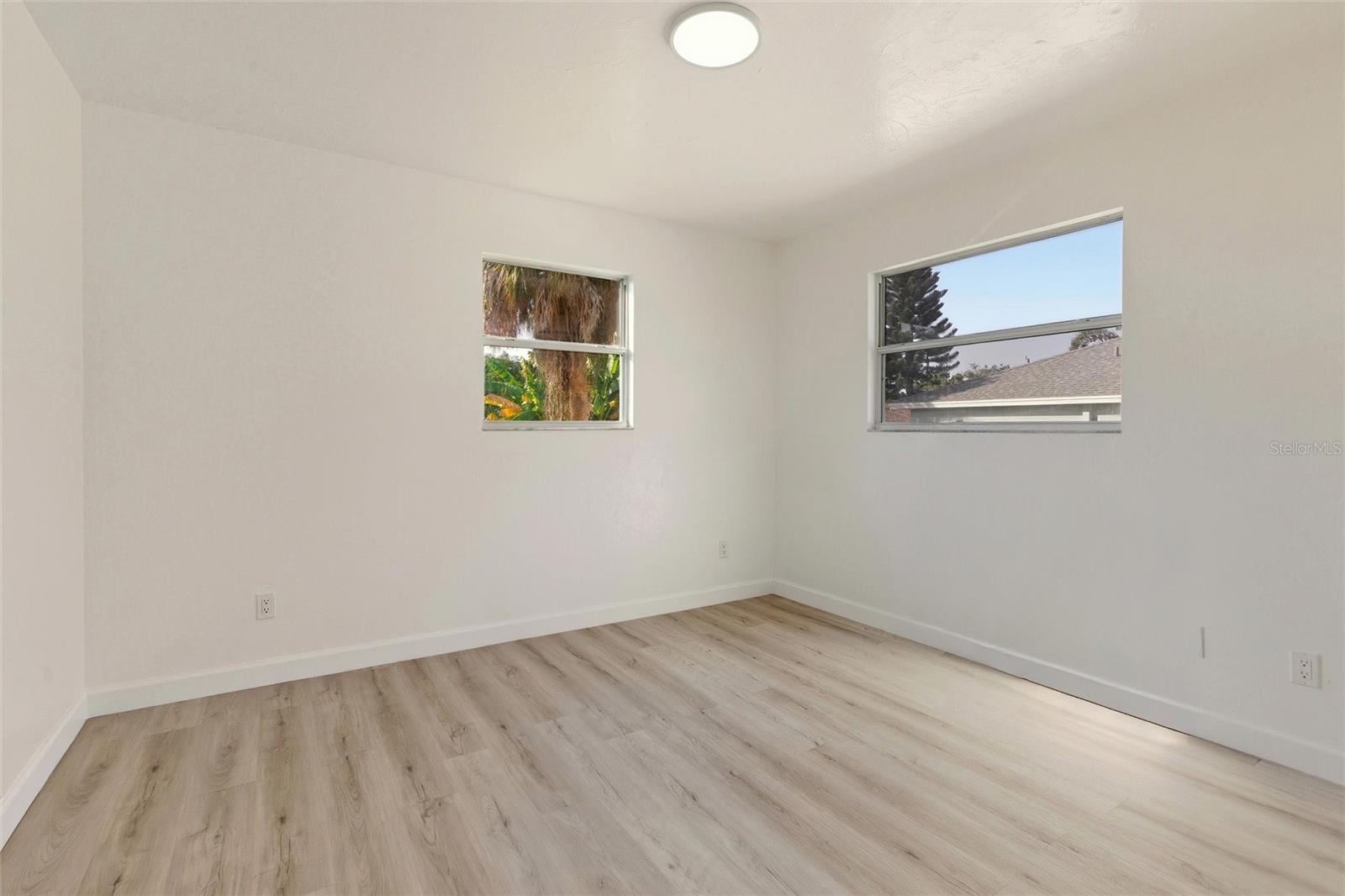 NEWTOWN HEIGHTS FIRST ADD TO - Residential Lease