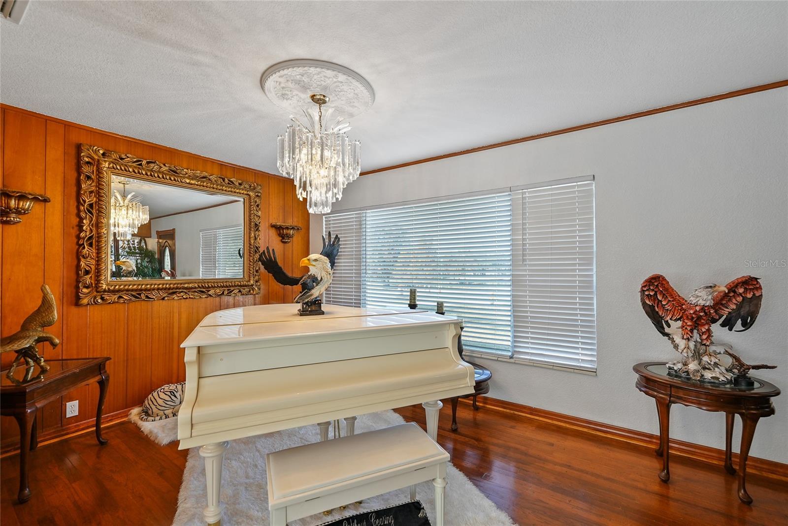 HINCKLEYS SUB - Residential