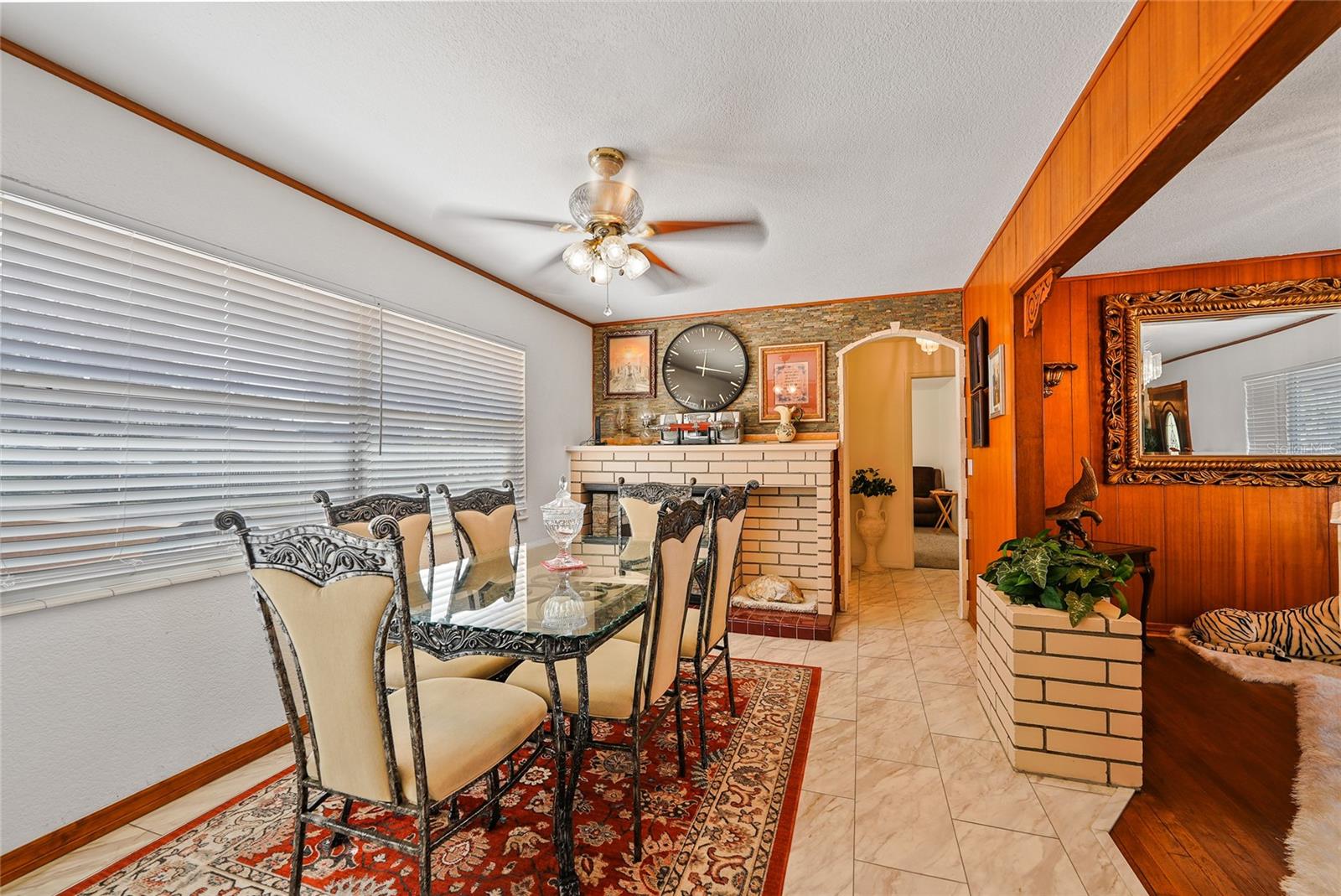 HINCKLEYS SUB - Residential