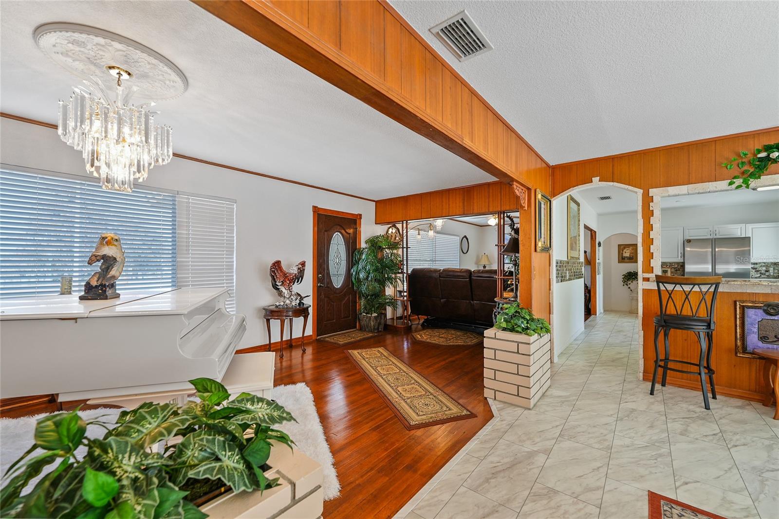 HINCKLEYS SUB - Residential