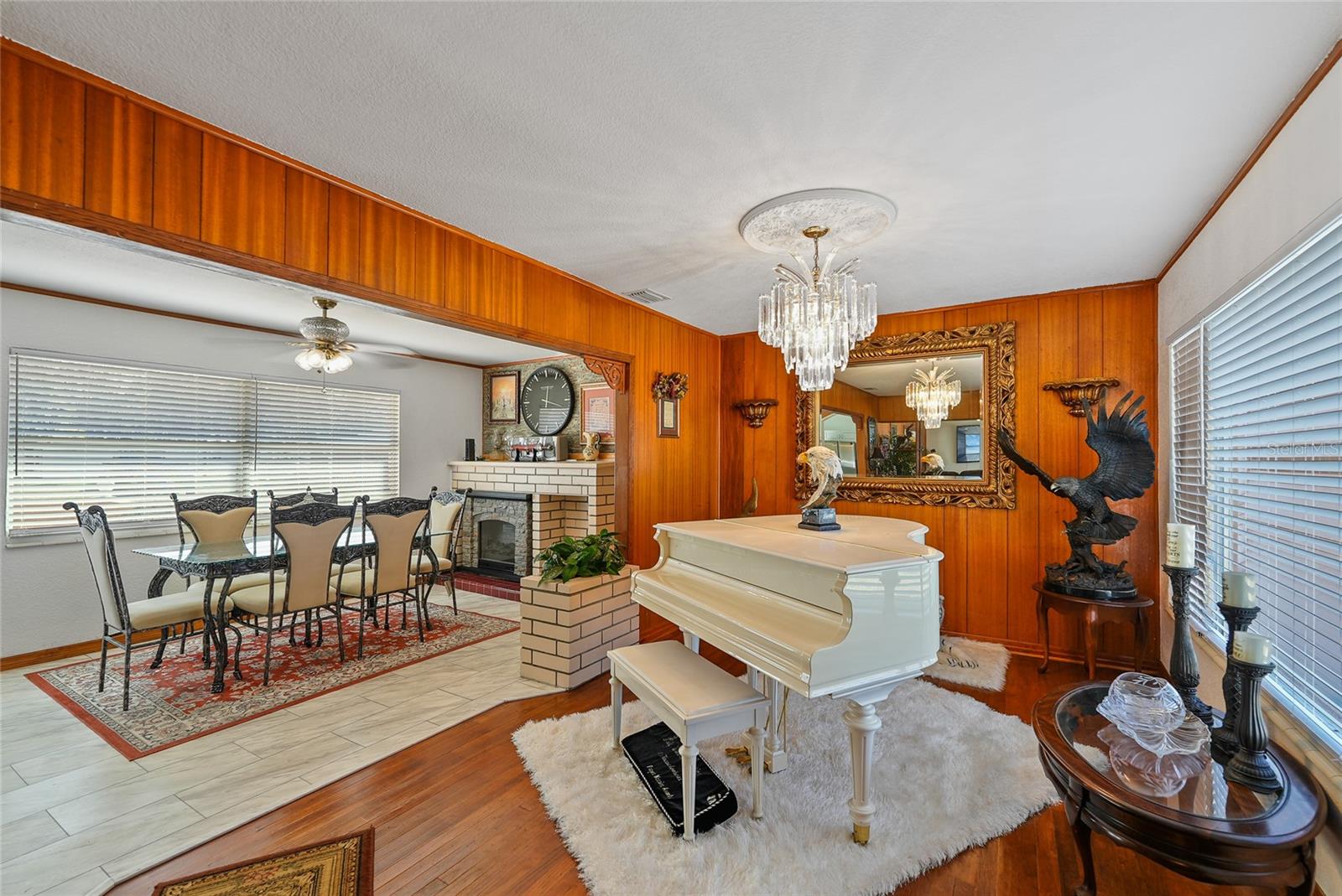 HINCKLEYS SUB - Residential