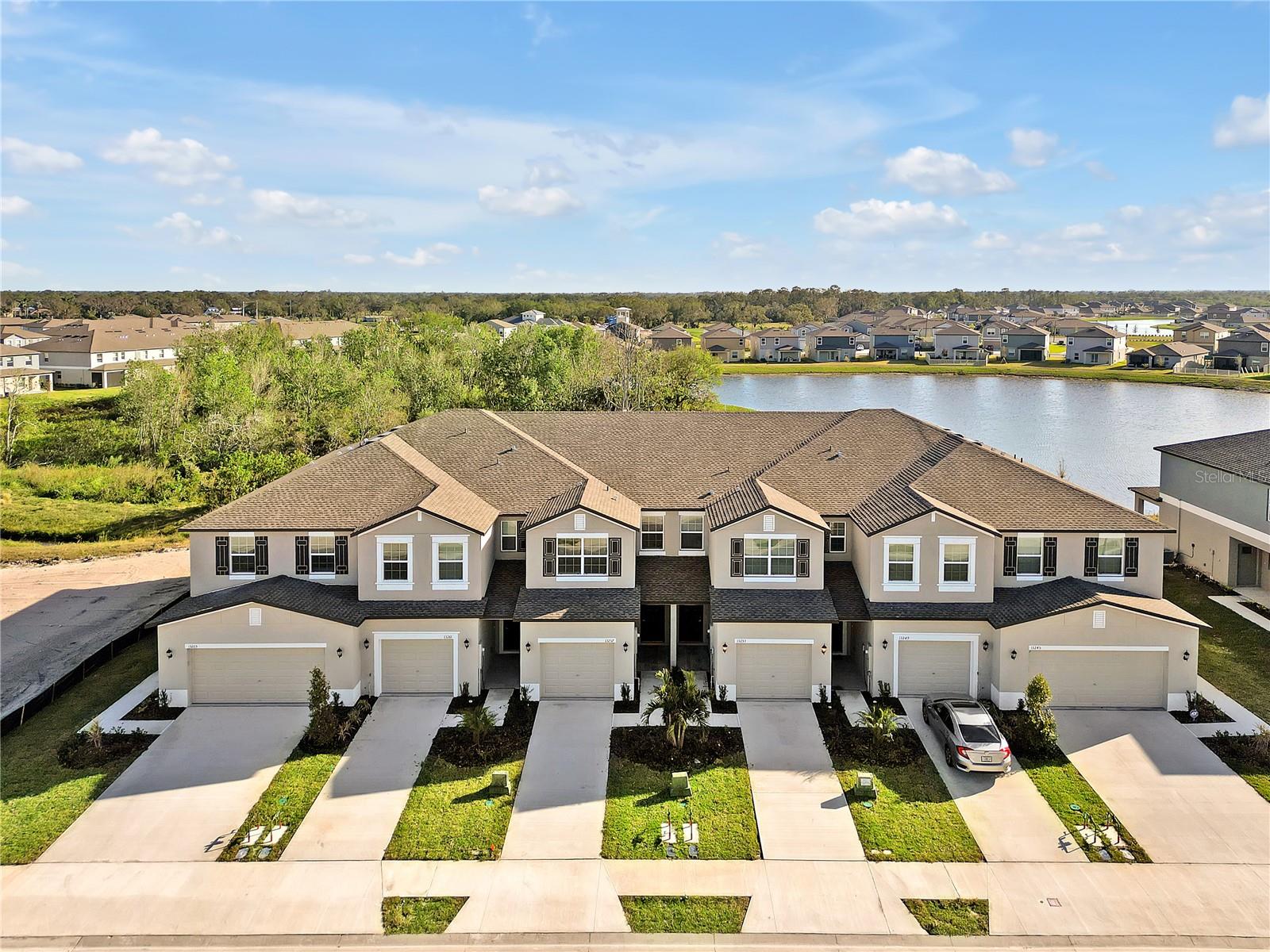 SEAIRE TOWNHOMES - Residential Lease