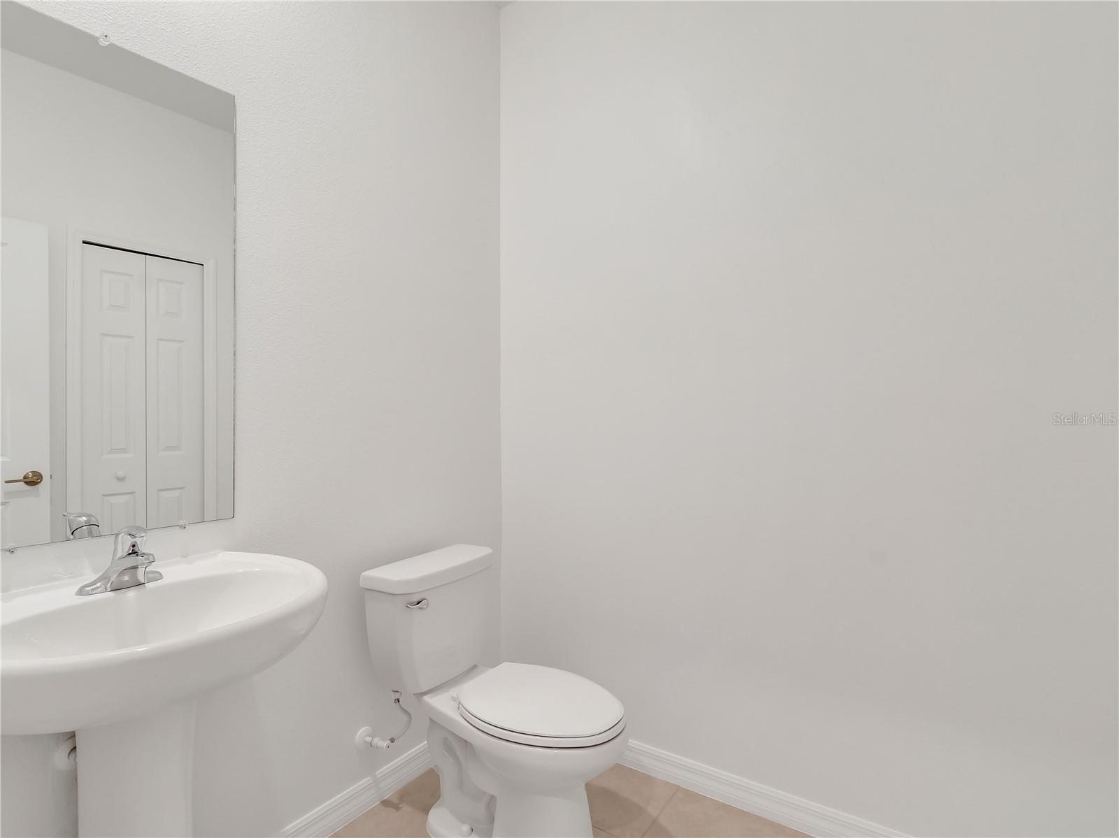 SEAIRE TOWNHOMES - Residential Lease