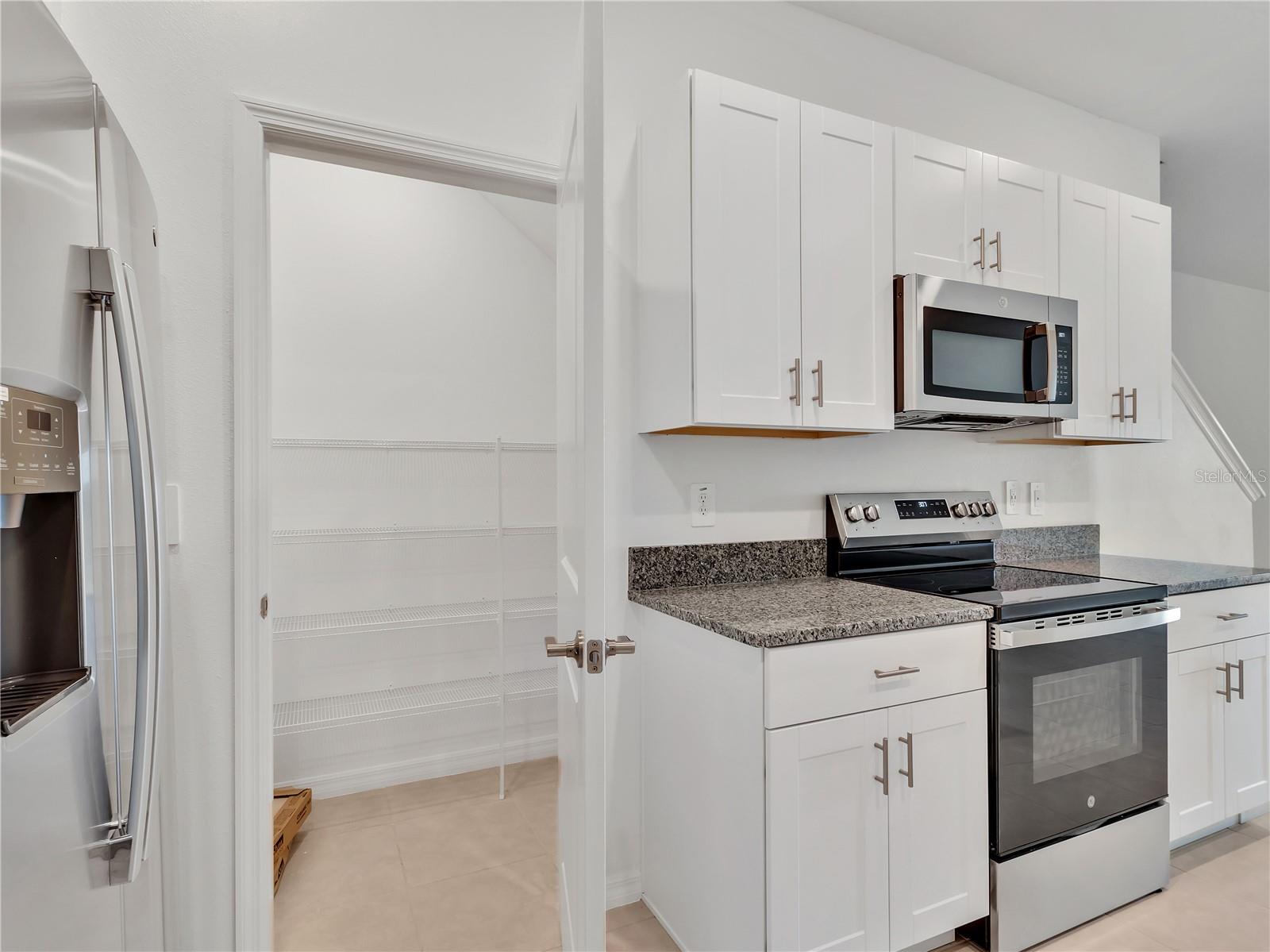 SEAIRE TOWNHOMES - Residential Lease