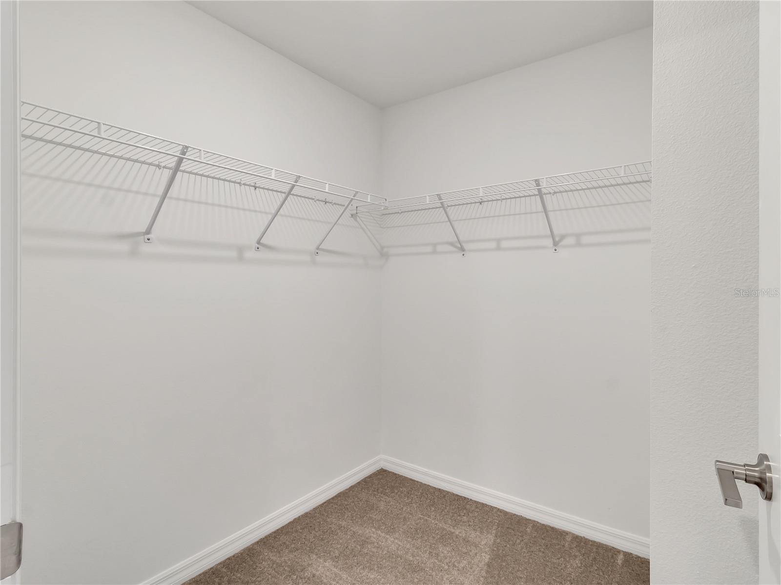 SEAIRE TOWNHOMES - Residential Lease