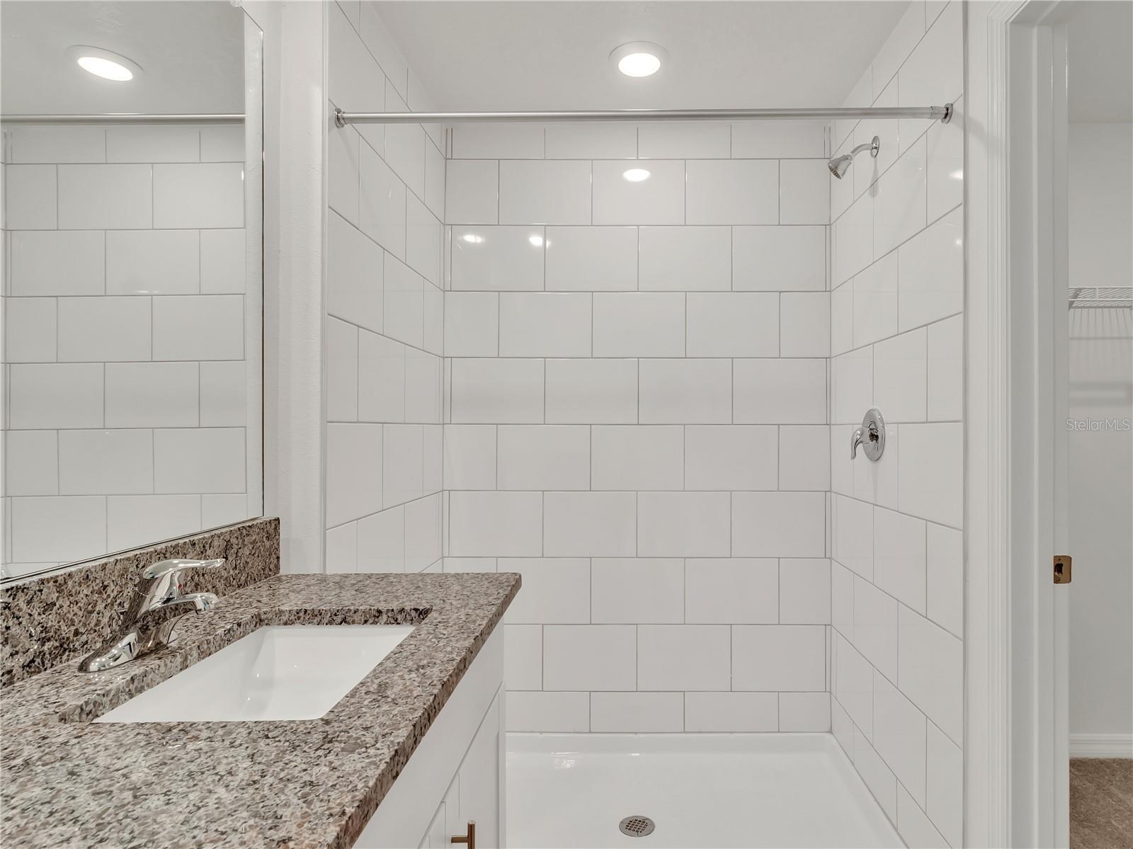 SEAIRE TOWNHOMES - Residential Lease