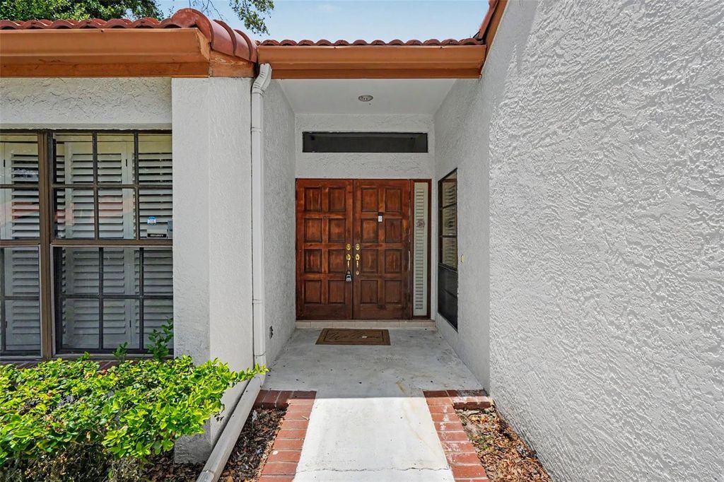 Photo of 11502 Robles Del Rio Place, Temple Terrace, FL 33617 (MLS # TB8524278)