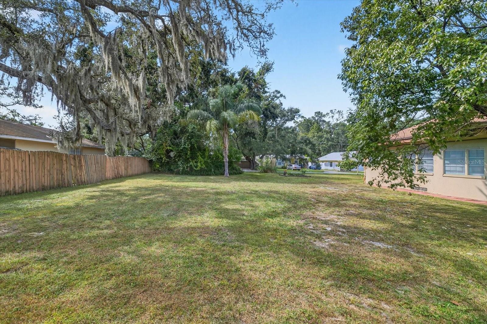 HAMNERS W E ROME AVE ESTAT - Land