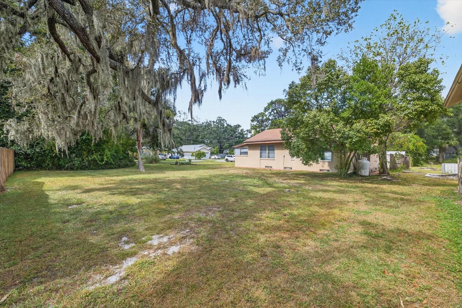 HAMNERS W E ROME AVE ESTAT - Land