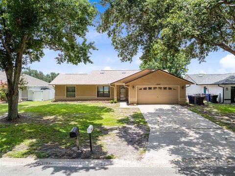 Photo of 1369 Wood Lake Circle, Saint Cloud, FL 34772 (MLS # S5152508)