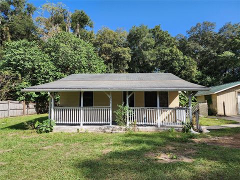 Photo of 1801 NE 14th Avenue, Ocala, FL 34470 (MLS # TB8401607) Photo of 1801 NE 14th Avenue, Ocala, FL 34470 (MLS # TB8401607)