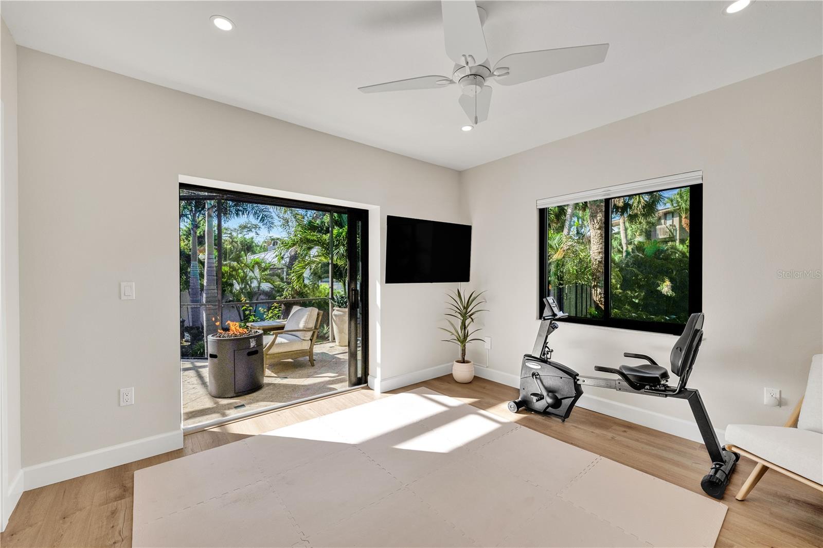 SIESTA COVE SUB - Residential