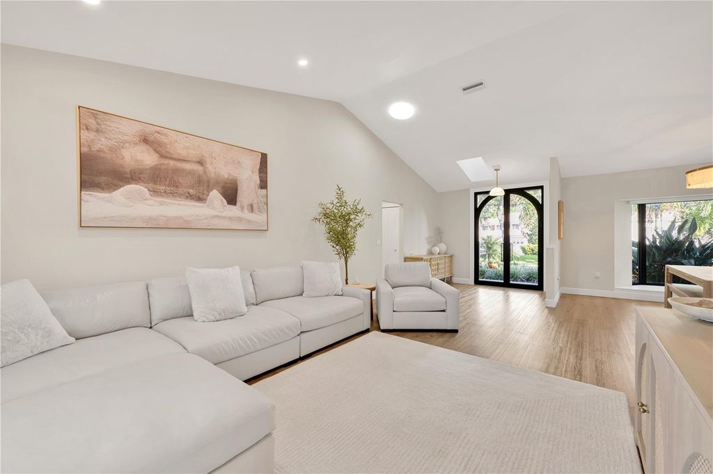 Photo of 5361 Siesta Ct, Sarasota, FL 34242 (MLS # TB8455948)