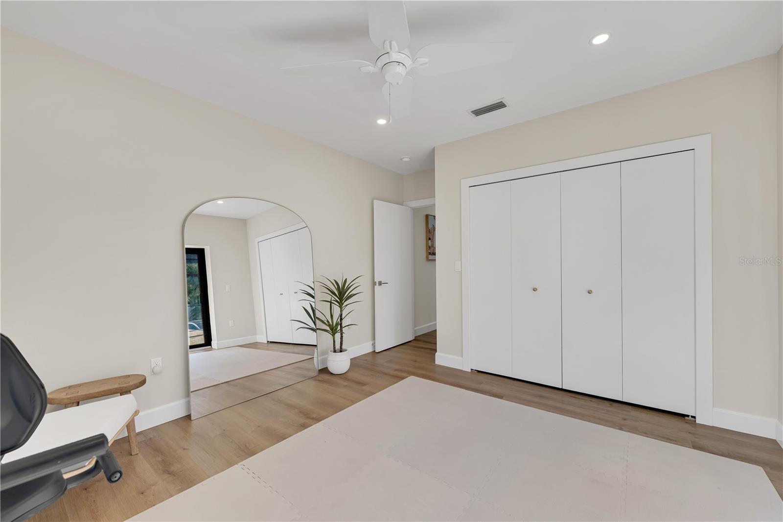 SIESTA COVE SUB - Residential