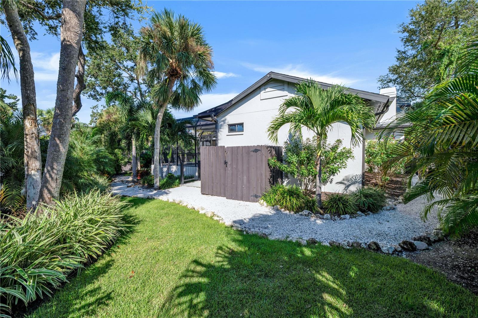 SIESTA COVE SUB - Residential