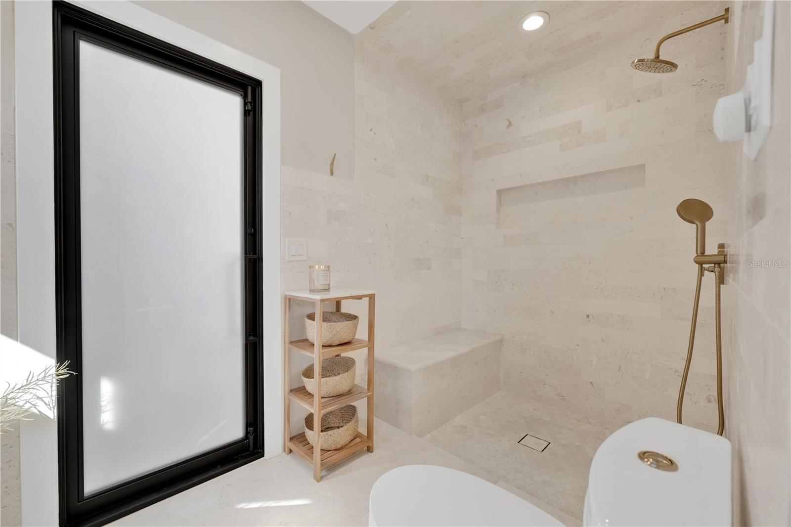 SIESTA COVE SUB - Residential