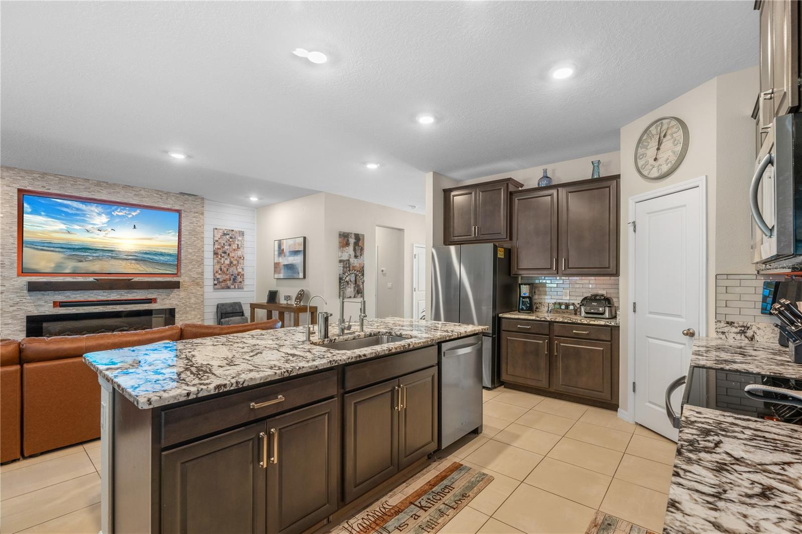 SILVERSTONE NORTH - Residential