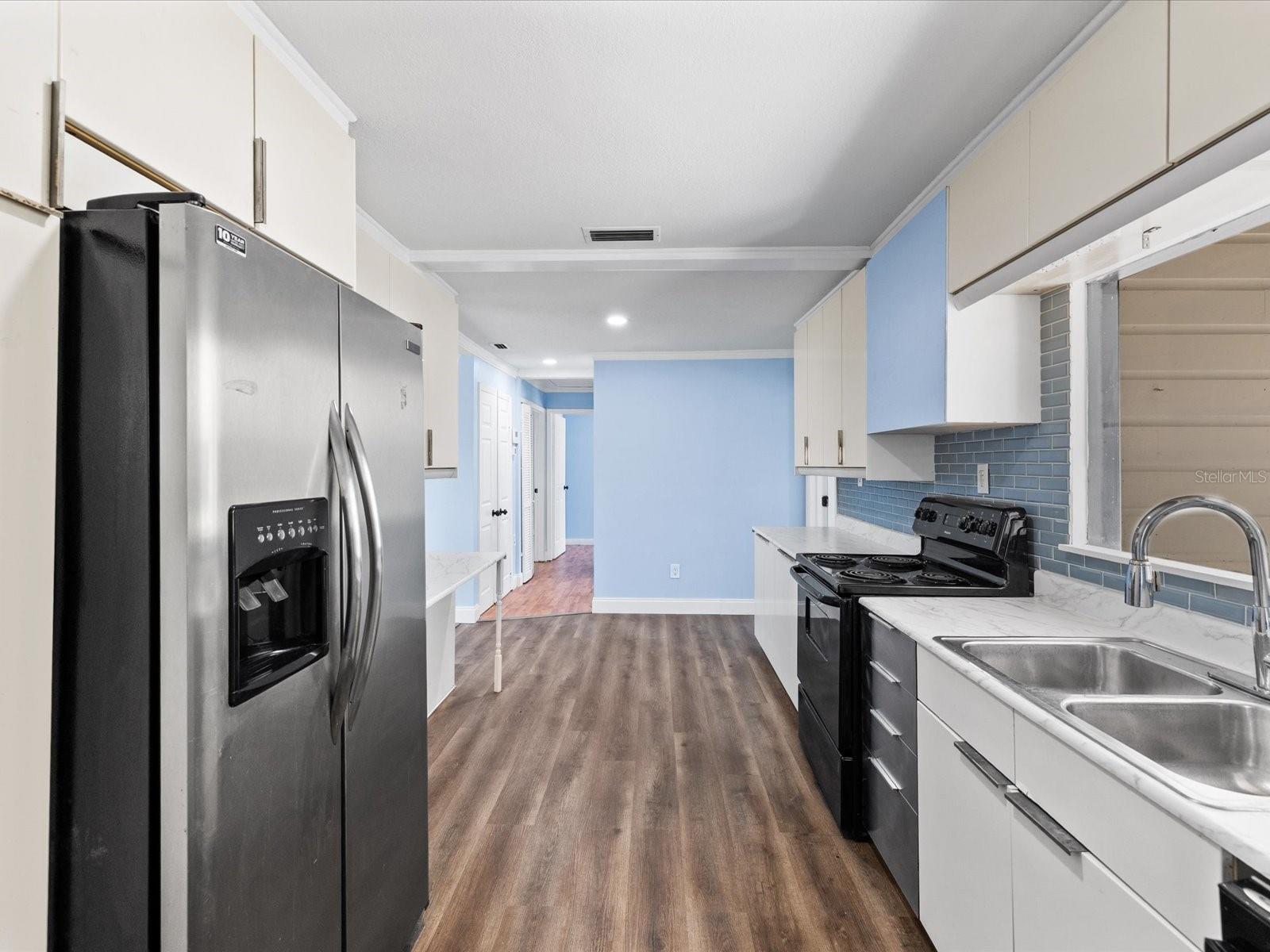 THONOTOSASSA WEST AREA - Residential