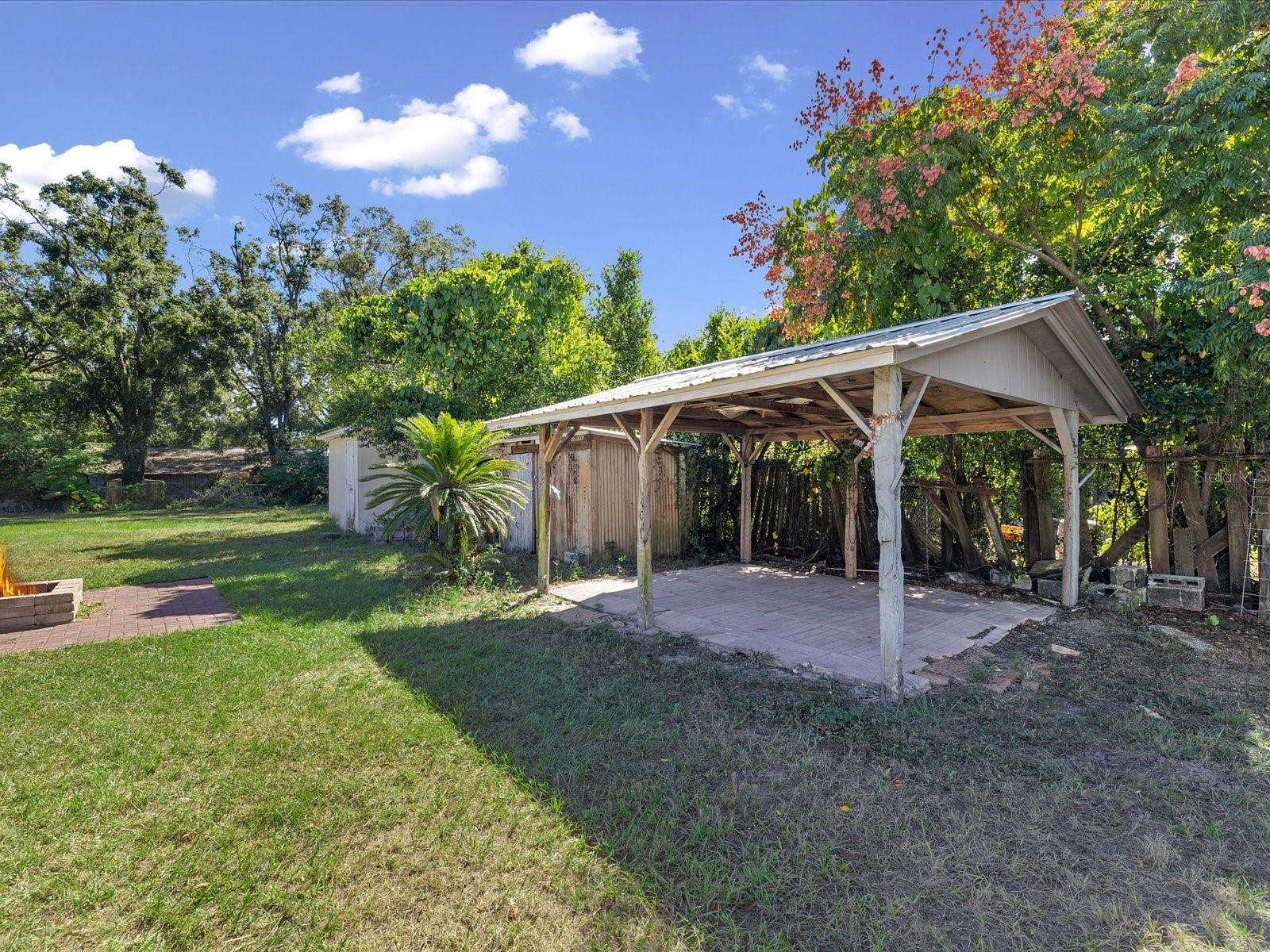 THONOTOSASSA WEST AREA - Residential