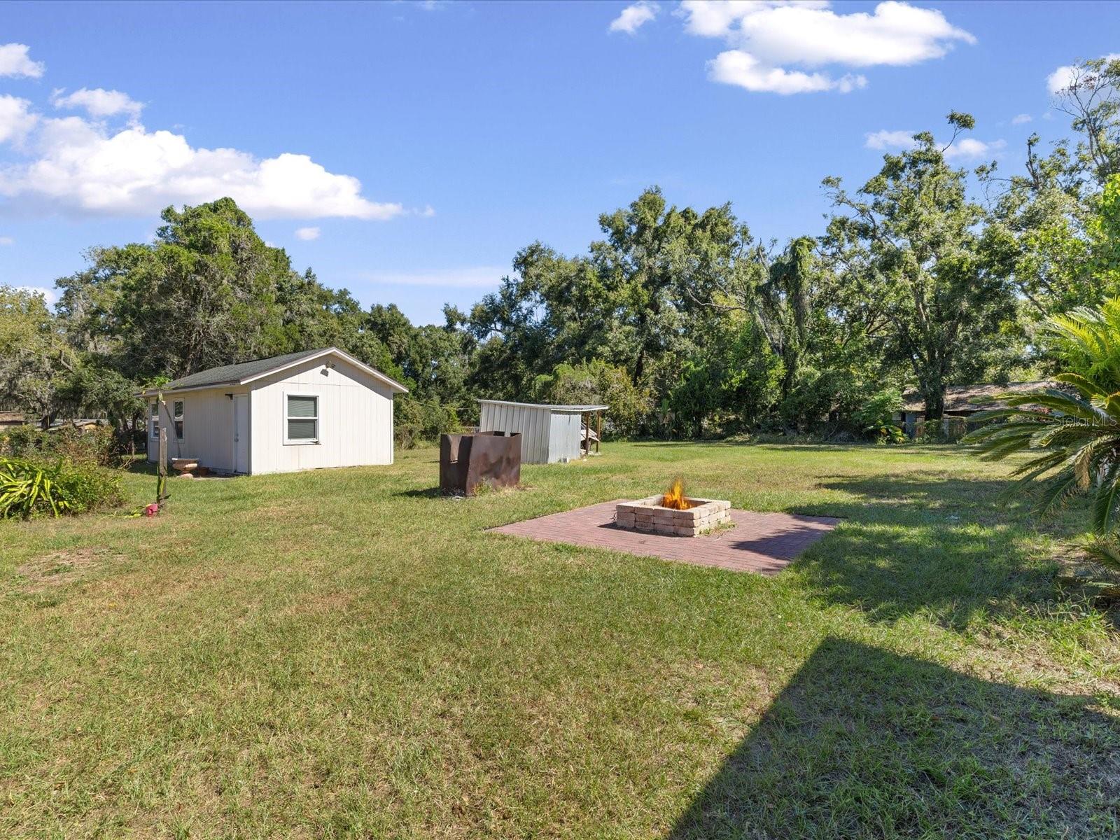 THONOTOSASSA WEST AREA - Residential