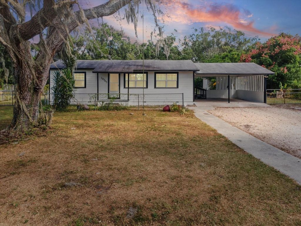 Photo of 10703 Williams Road, Thonotosassa, FL 33592 (MLS # TB8440352)