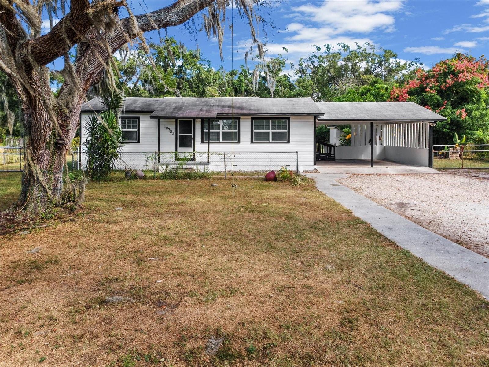 THONOTOSASSA WEST AREA - Residential