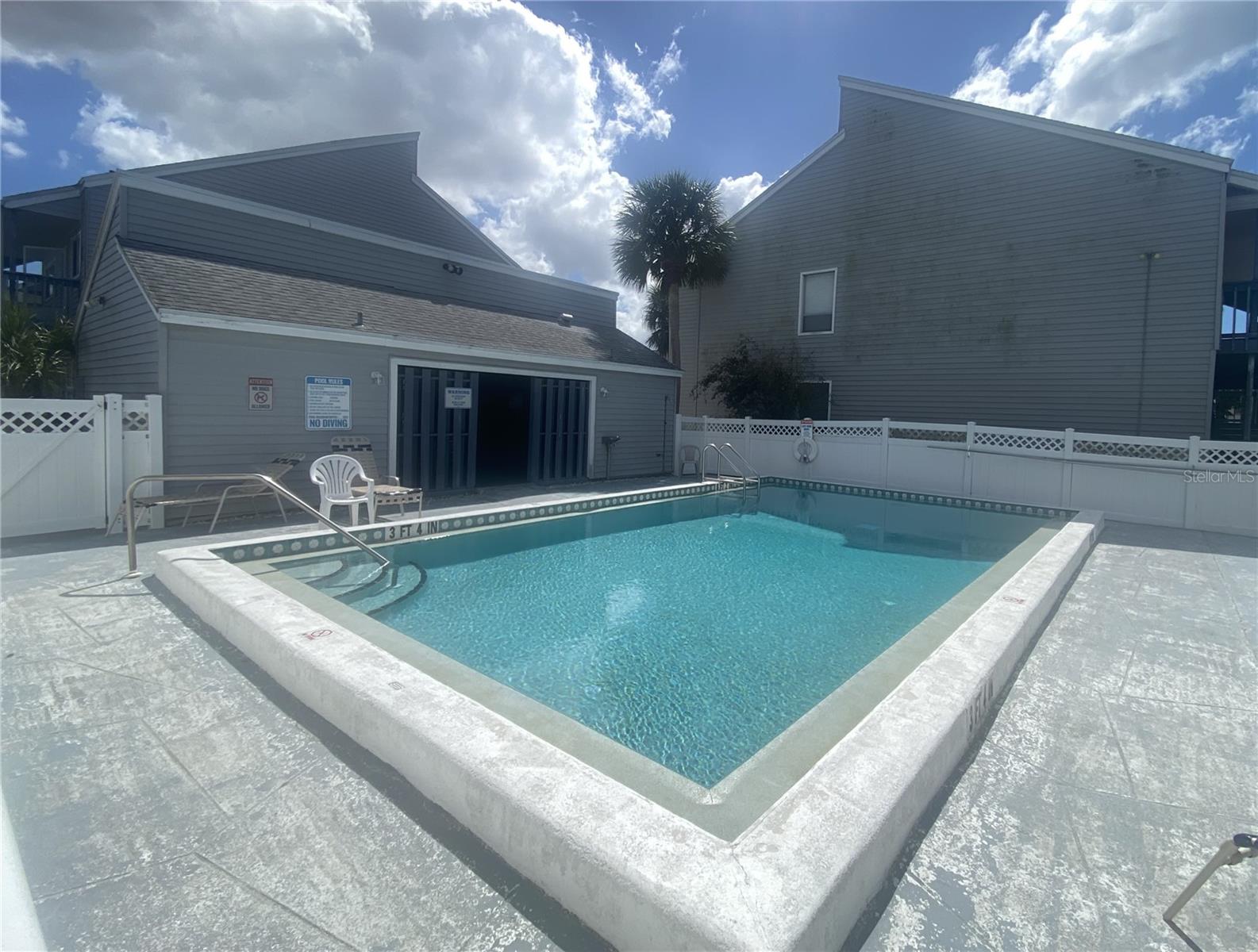 SAYBROOK MANOR - Residential