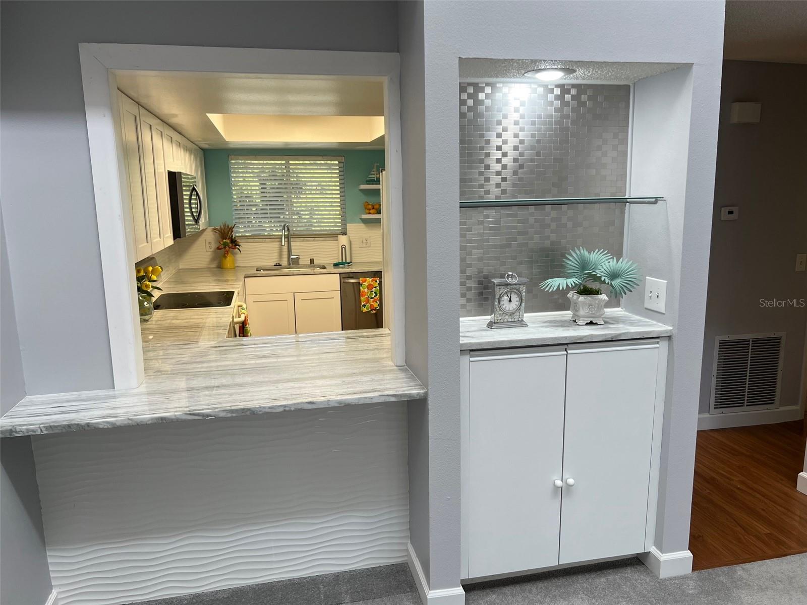 SAYBROOK MANOR - Residential