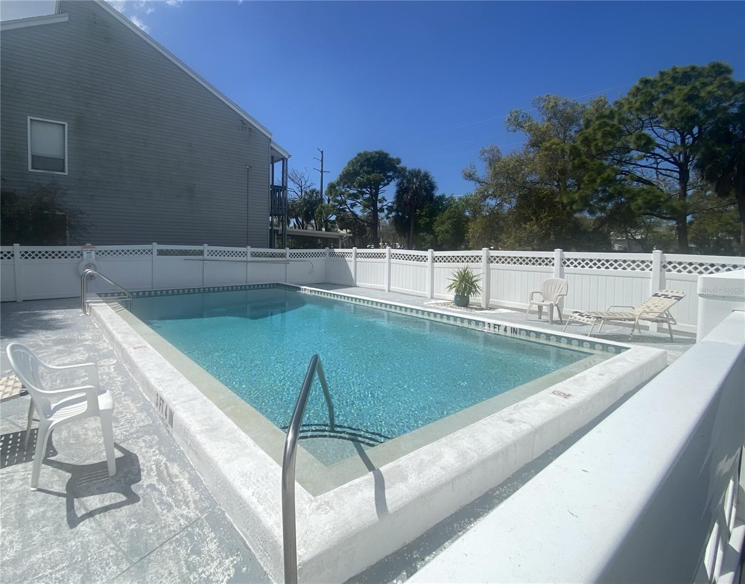 SAYBROOK MANOR - Residential