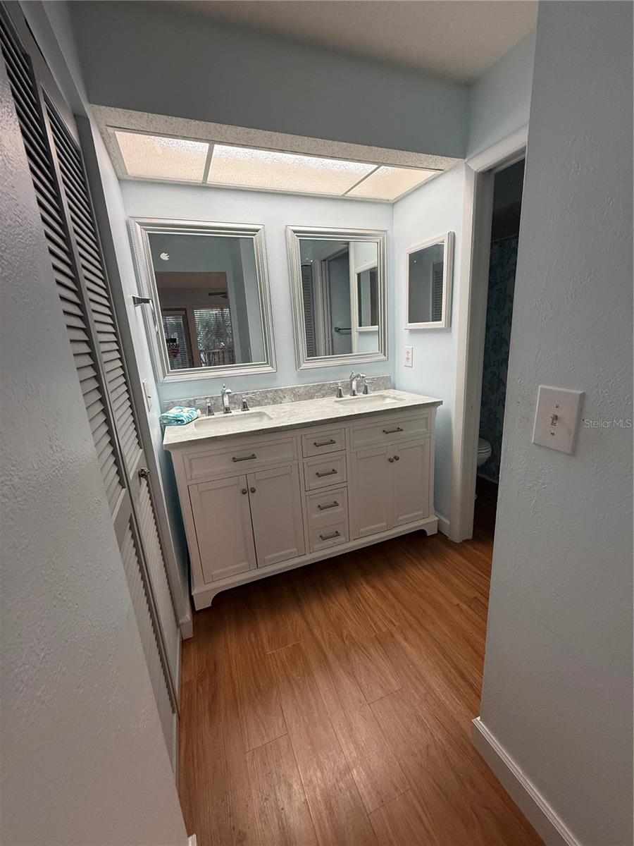 SAYBROOK MANOR - Residential