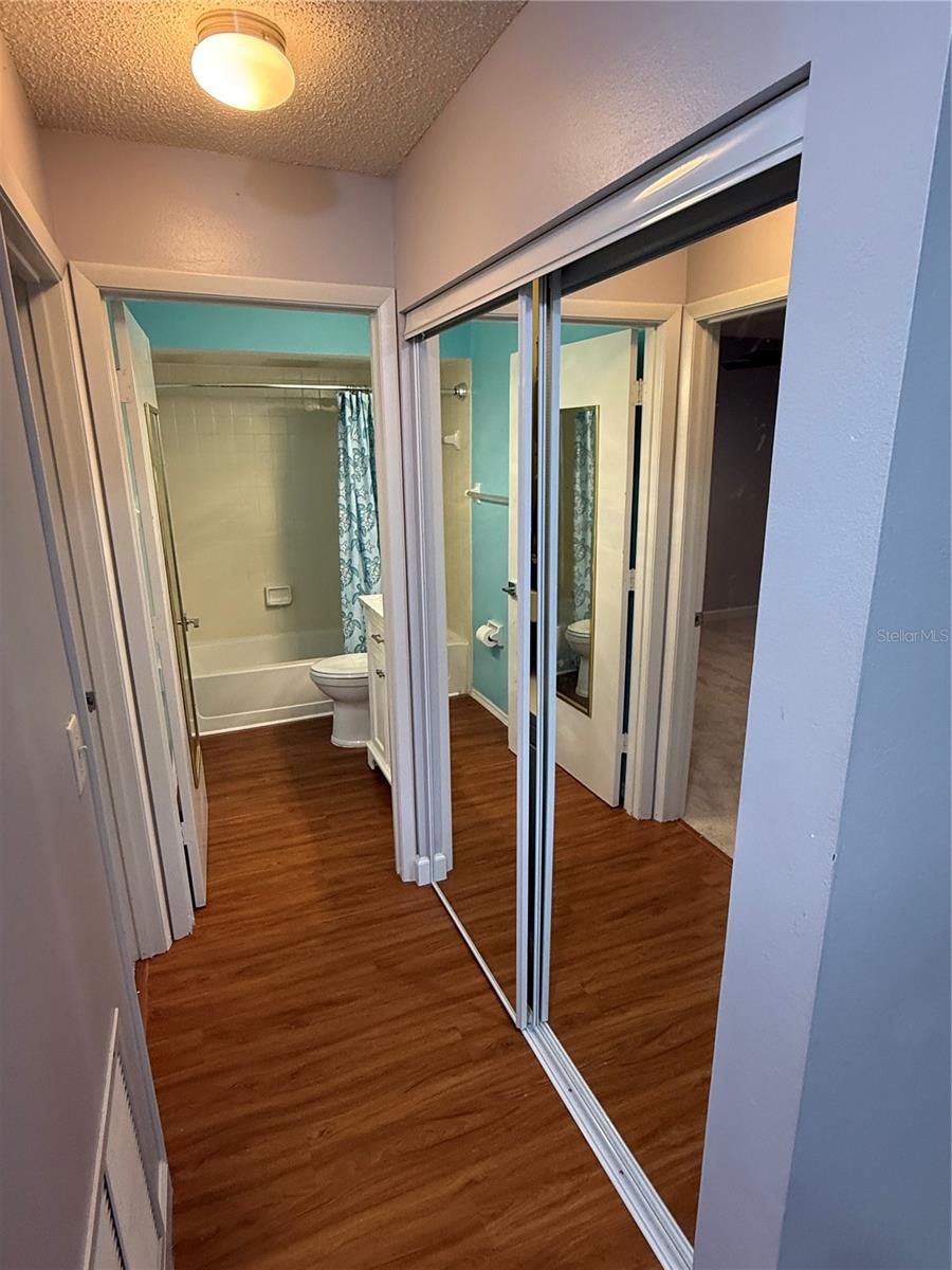 SAYBROOK MANOR - Residential