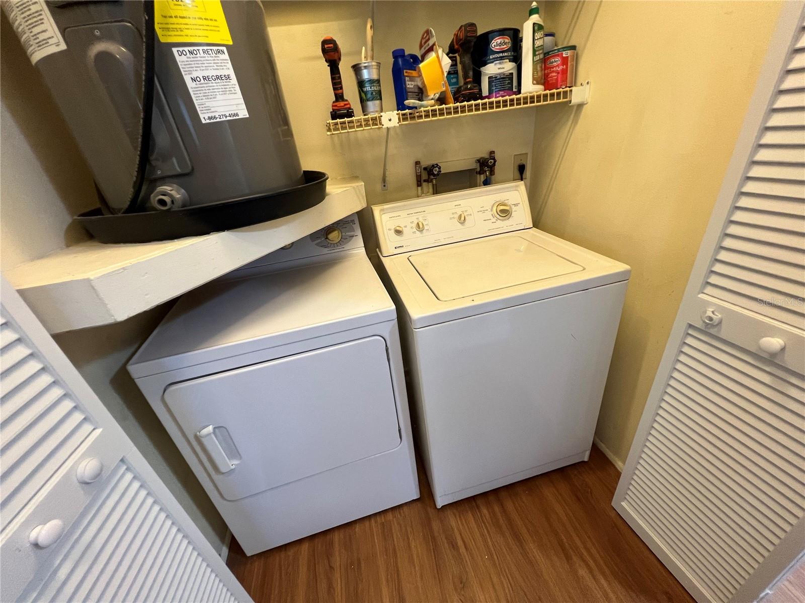 SAYBROOK MANOR - Residential