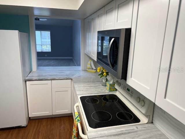 SAYBROOK MANOR - Residential