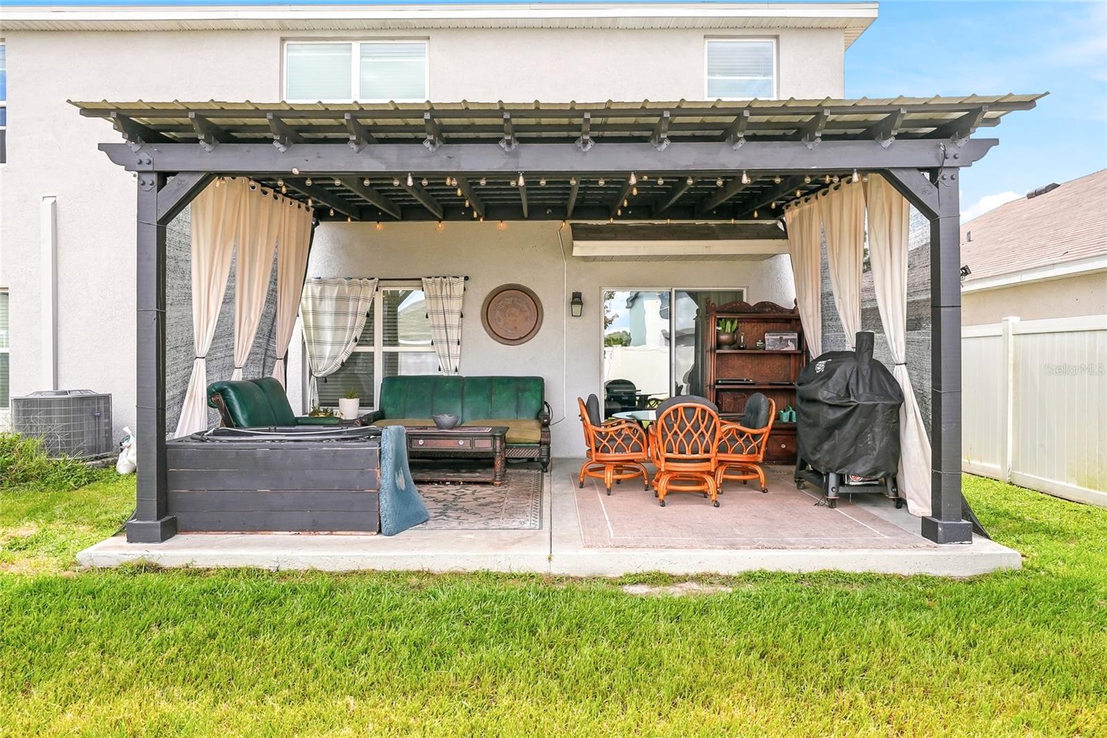 3888 AUTUMN AMBER DRIVE