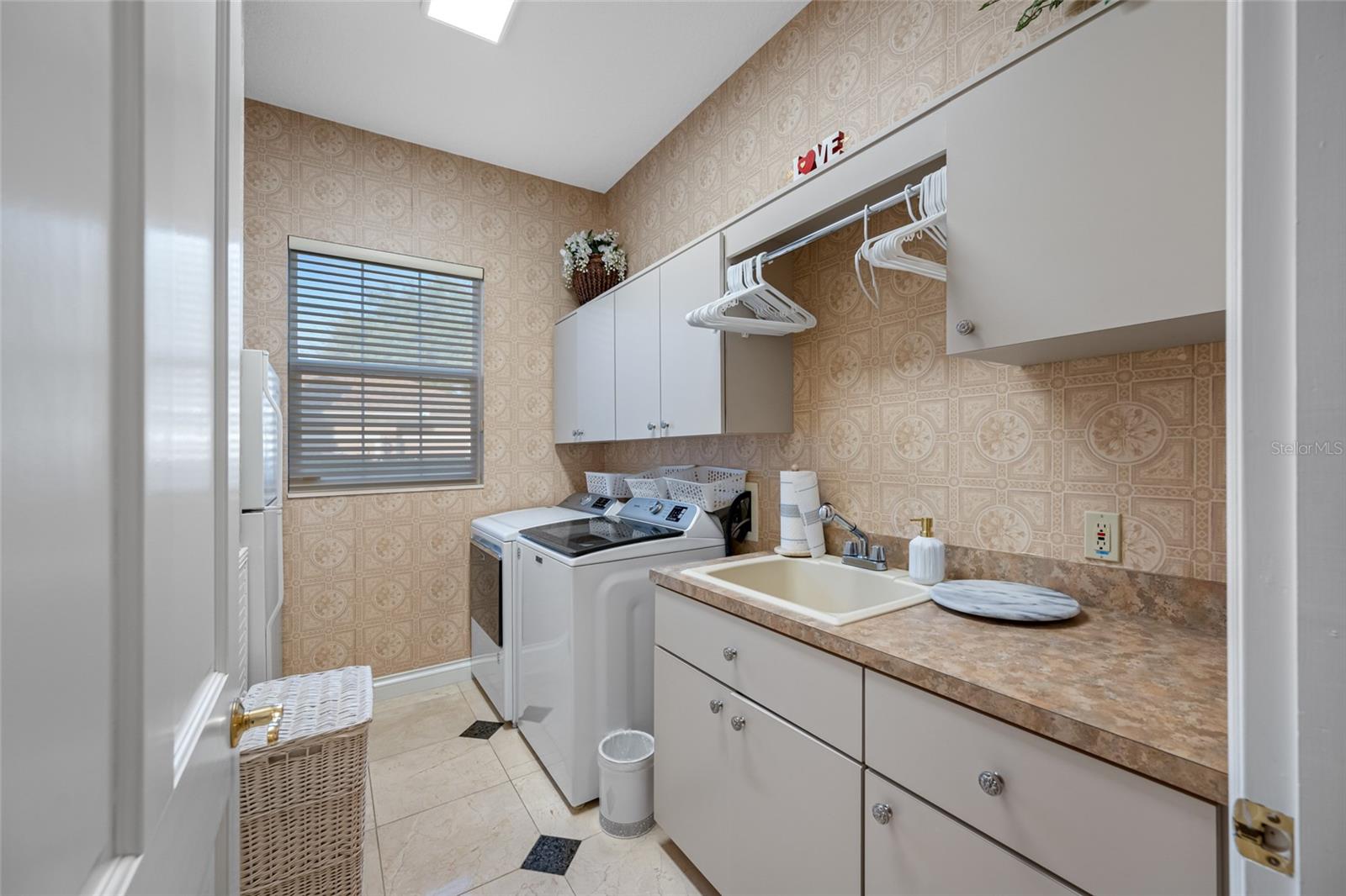 BAYOU CLUB ESTATES - Residential