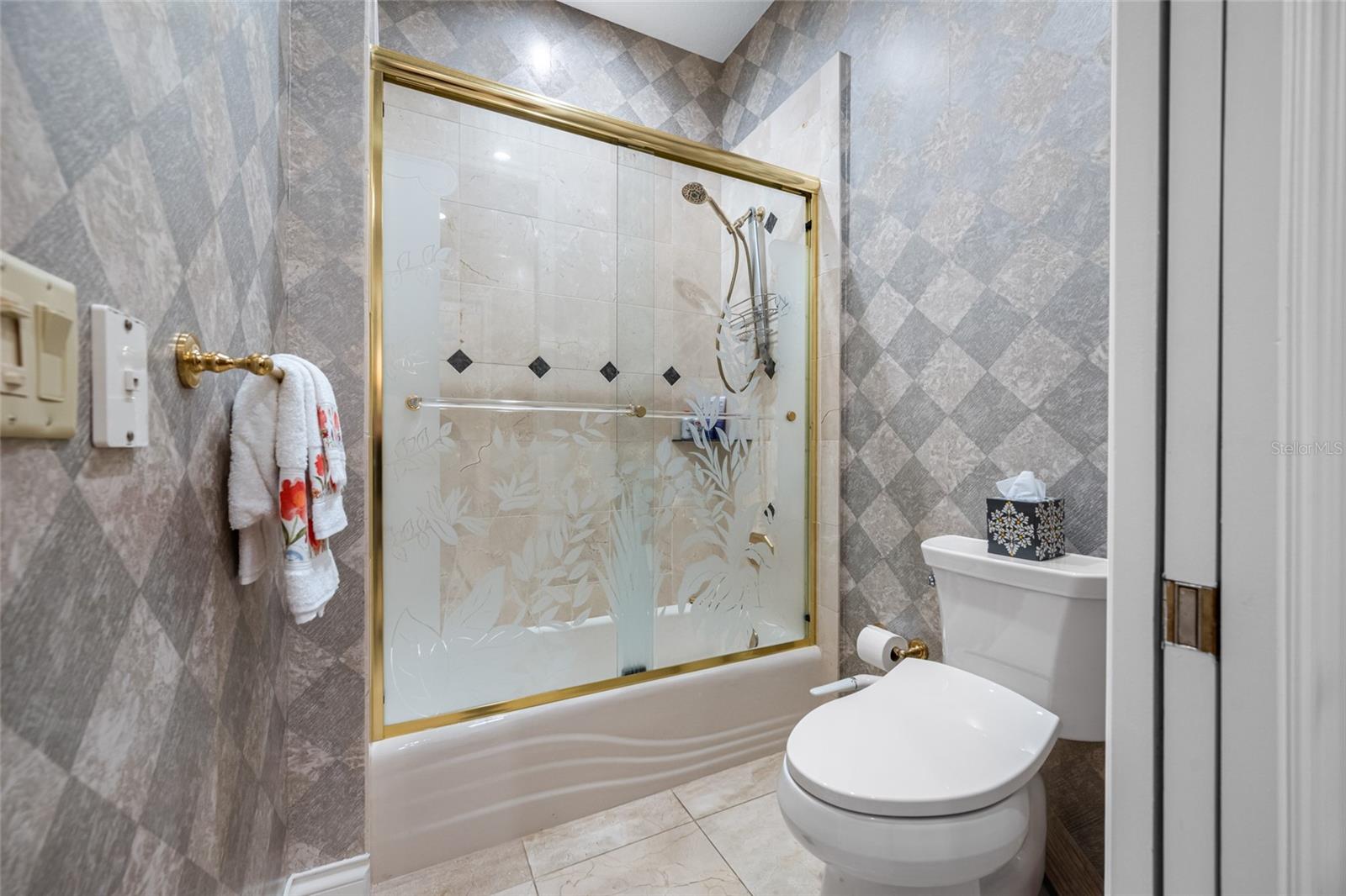 BAYOU CLUB ESTATES - Residential