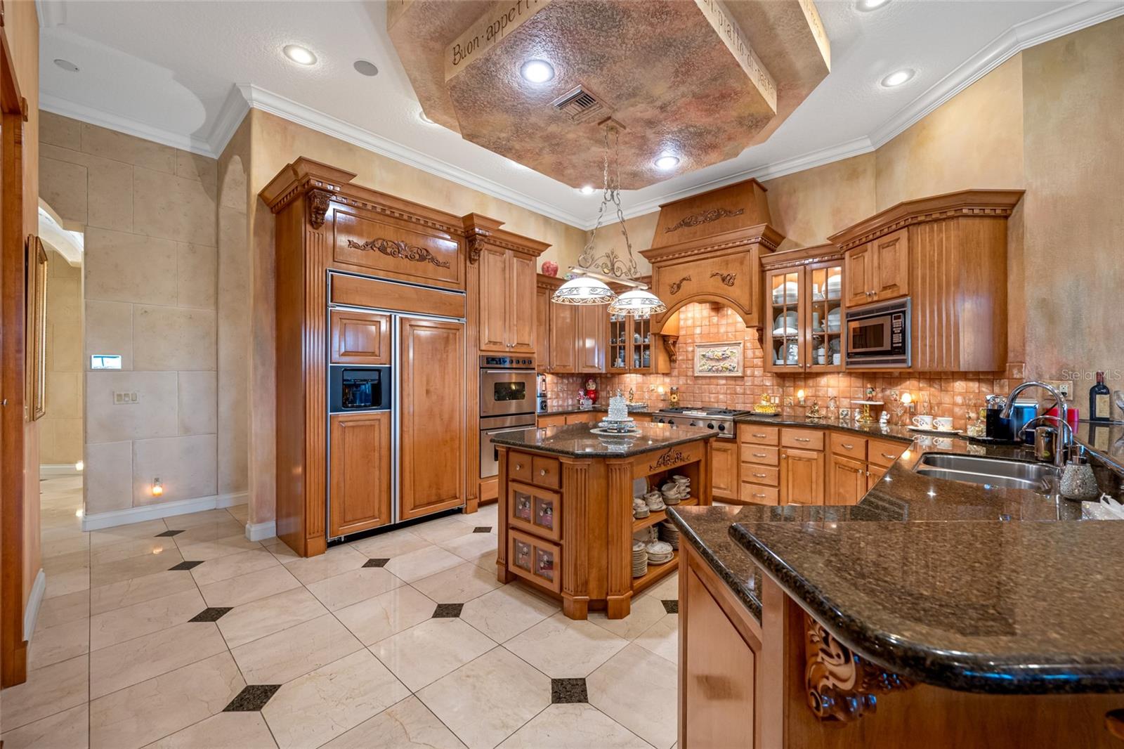 BAYOU CLUB ESTATES - Residential