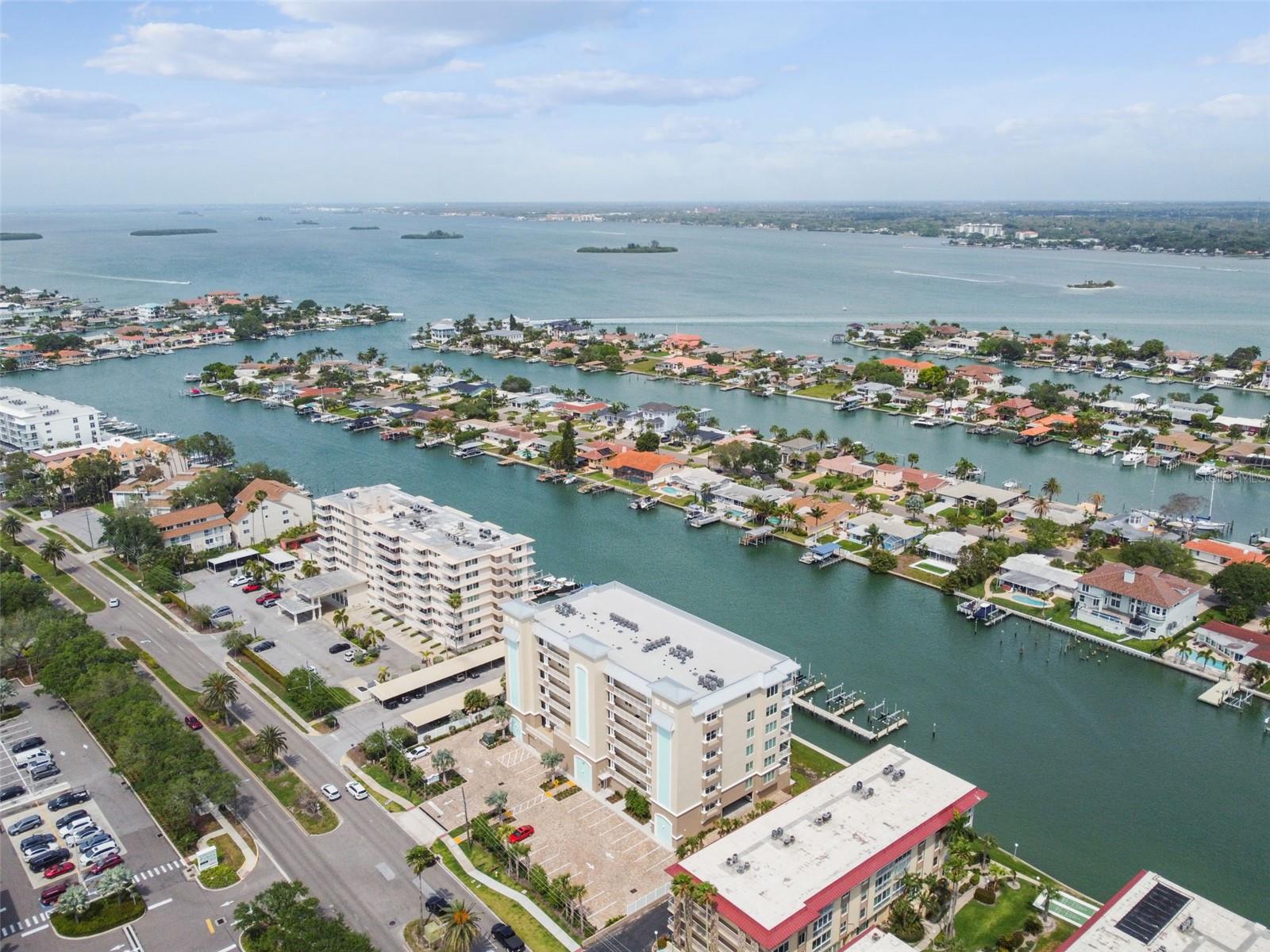 DOLPHIN HARBOUR CONDO - Residential