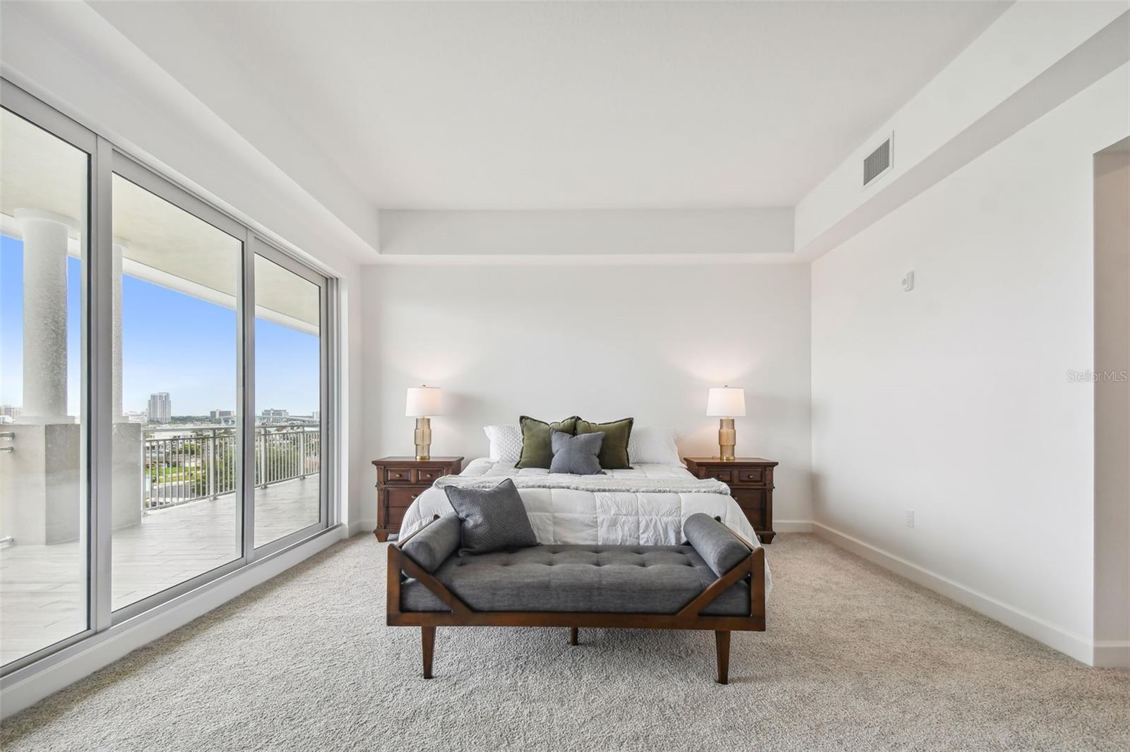 DOLPHIN HARBOUR CONDO - Residential