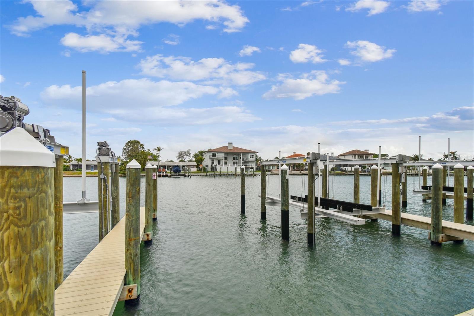 DOLPHIN HARBOUR CONDO - Residential