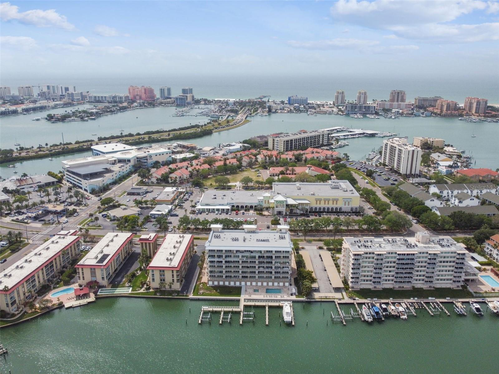 DOLPHIN HARBOUR CONDO - Residential