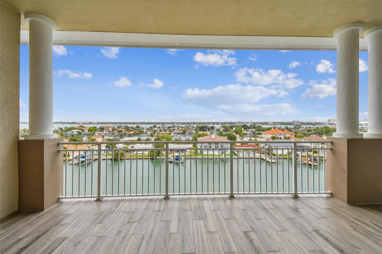 DOLPHIN HARBOUR CONDO - Residential