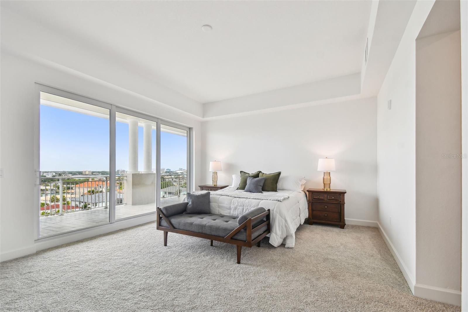 DOLPHIN HARBOUR CONDO - Residential