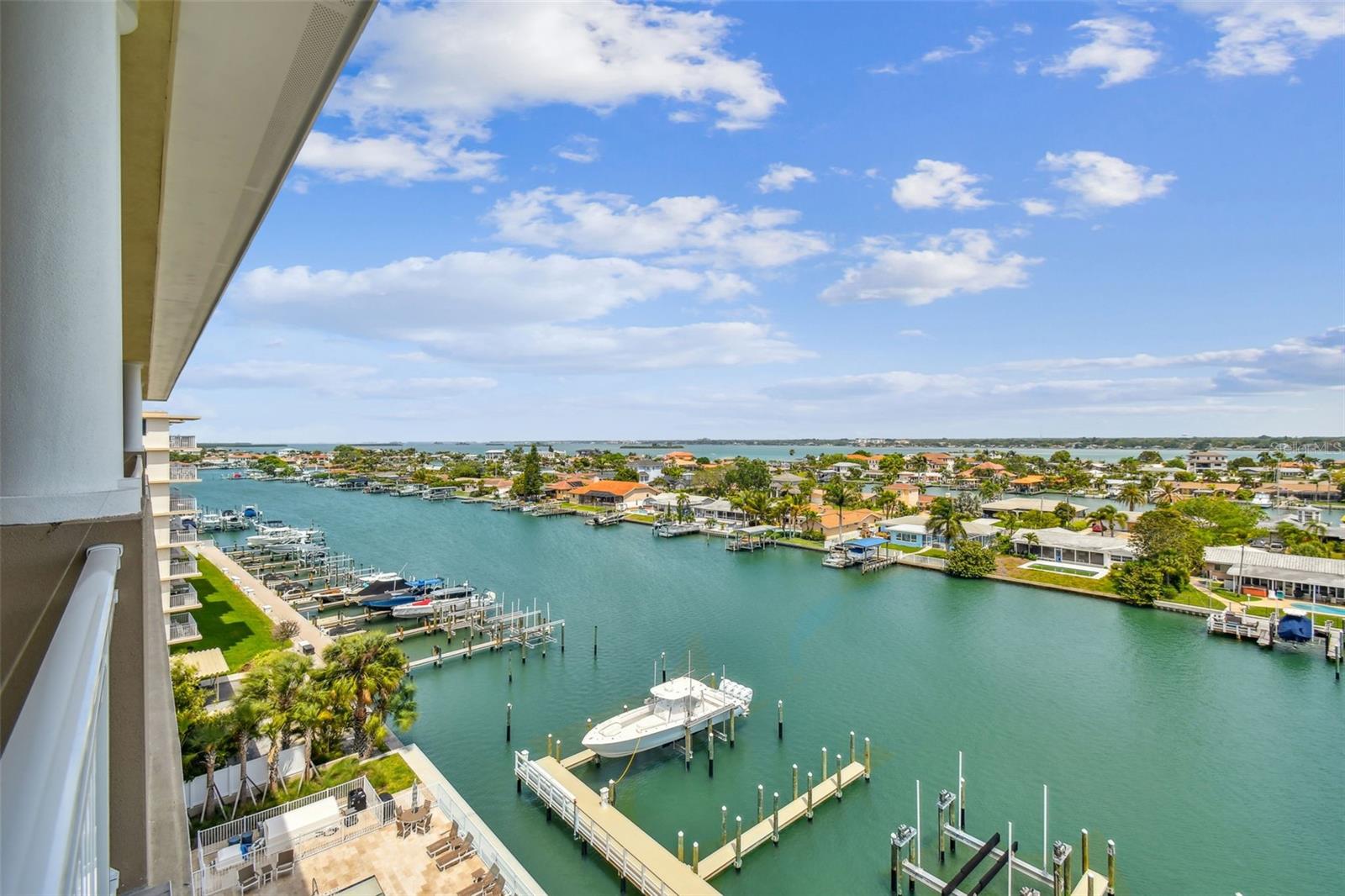 DOLPHIN HARBOUR CONDO - Residential