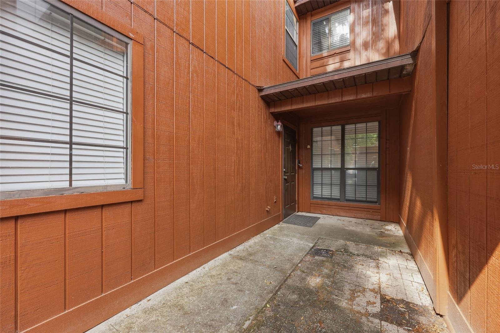 852 SW 58TH TERRACE